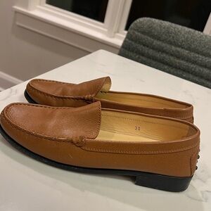 Vintage TOD’S Gommino Leather Loafers – Caramel Beauty, Size US8/38 👞🇮🇹